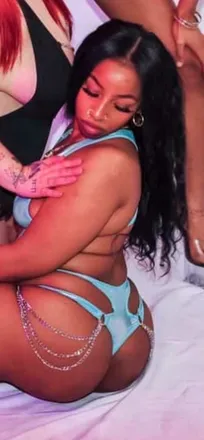 OnlyFans cuenta lamamivixen header 2