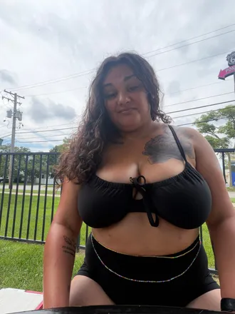 OnlyFans account  juicymamacoco header 2