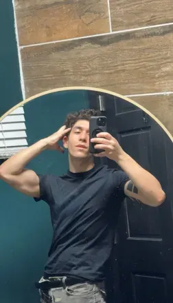 OnlyFans of brokenrosenthal