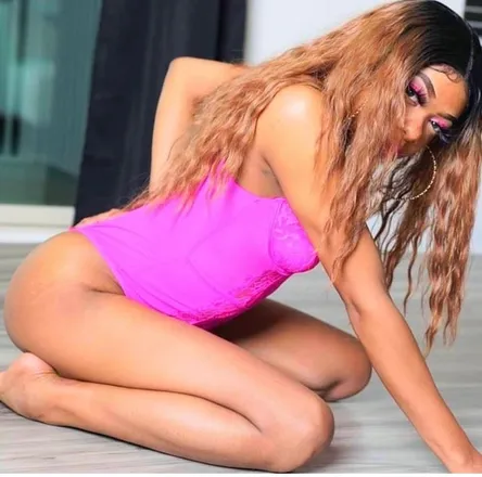 OnlyFans cuenta lovergirlxo header 2