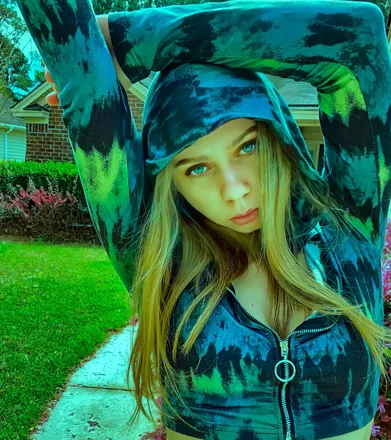 OnlyFans cuenta arieskyes header 2