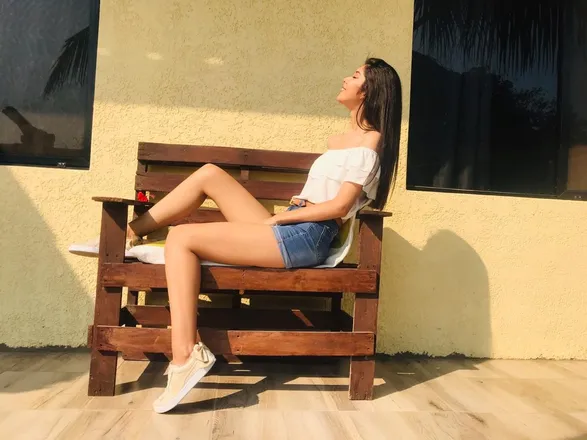 OnlyFans cuenta jessi_sal header 2