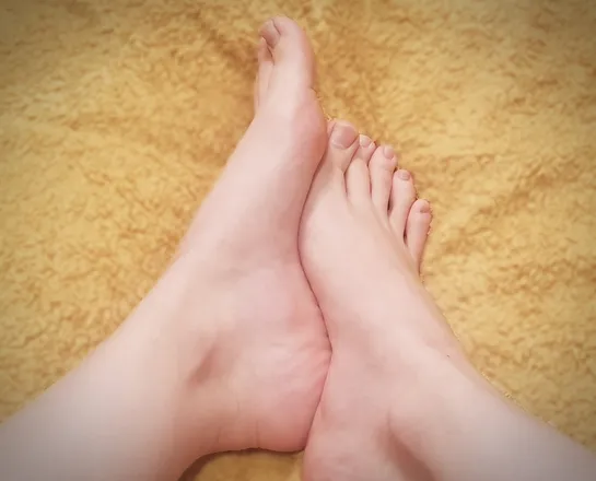 OnlyFans cuenta adaswanfeet header 2