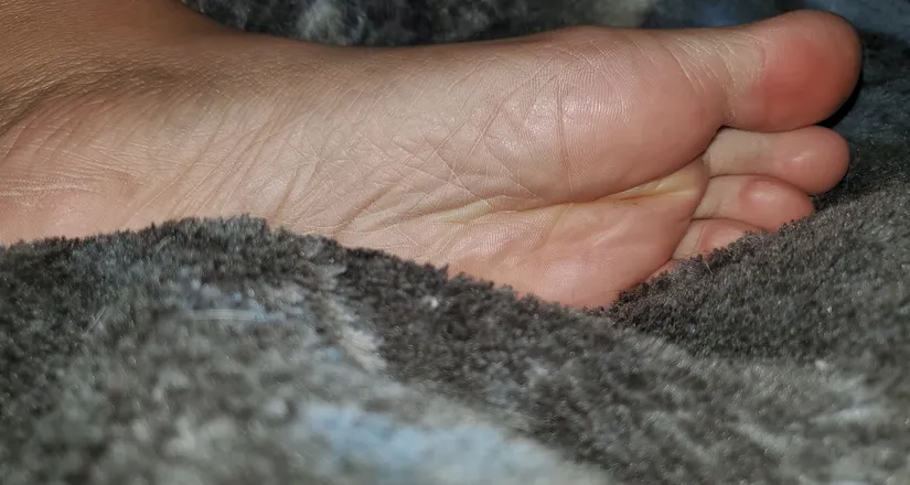 OnlyFans cuenta lilyandherfeets header 2