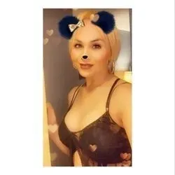 OnlyFans cuenta maite73570572 avatar 1