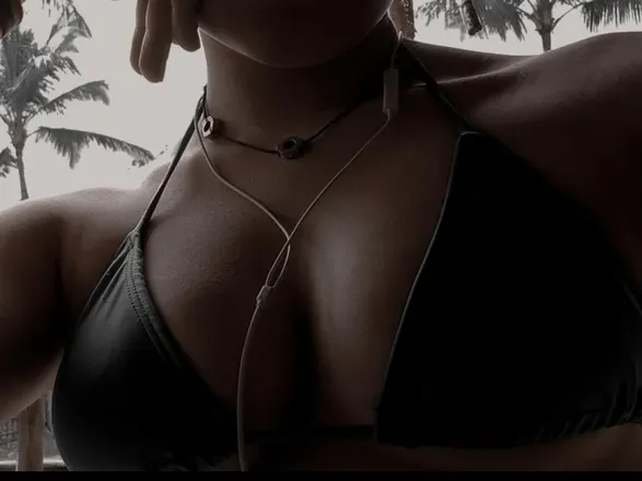 OnlyFans cuenta littlehotgirll avatar 1