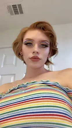 OnlyFans account  shecums avatar 1