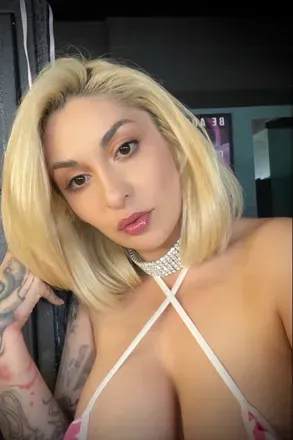 OnlyFans cuenta miss_memuch avatar 1