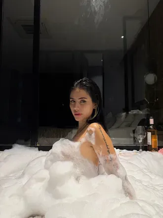 OnlyFans of jennicasas