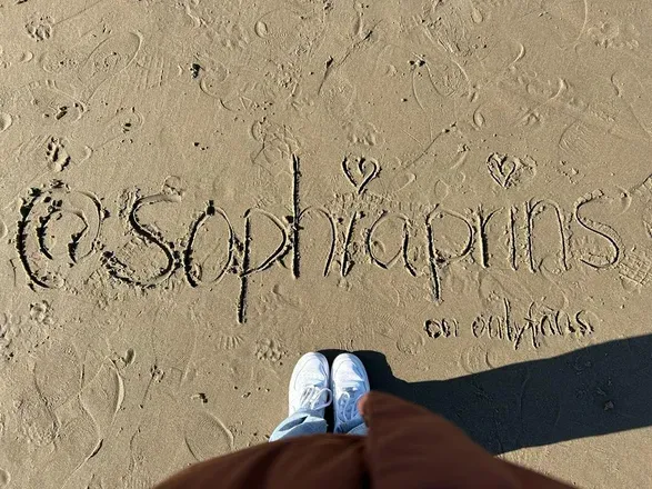 OnlyFans cuenta sophiaprins header 2