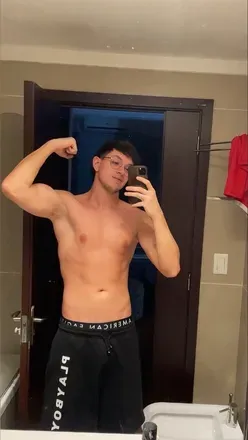 OnlyFans cuenta logan23vip header 2