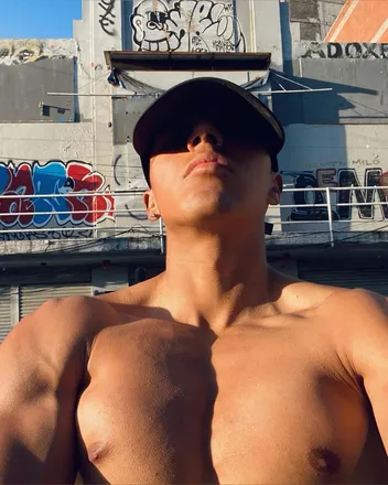 OnlyFans cuenta nosoyuchakal header 2