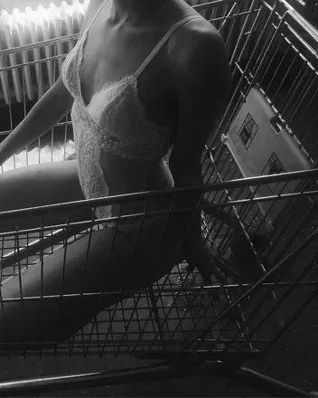OnlyFans cuenta petitedesiree header 2