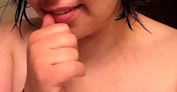 OnlyFans account  quetristin header 2