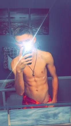 OnlyFans cuenta will-i-am21 header 2