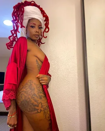 OnlyFans cuenta thetatteddomme999 header 2