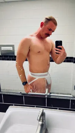 OnlyFans account  caged_va avatar 1