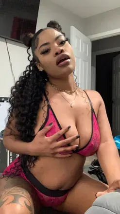 OnlyFans cuenta yum.honey avatar 1