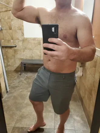 OnlyFans account  hungcock4wife9 avatar 1