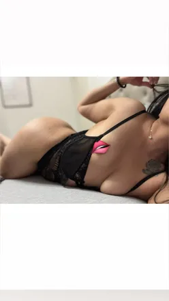 OnlyFans cuenta lovelysteph23 header 2