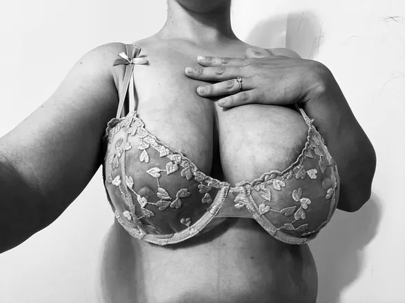 OnlyFans cuenta leonne94 header 2