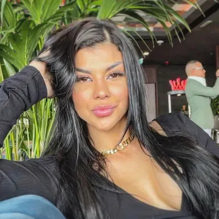 OnlyFans cuenta aryaalessia1 avatar 1