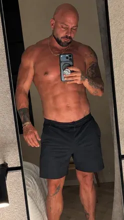 OnlyFans of adonrubi