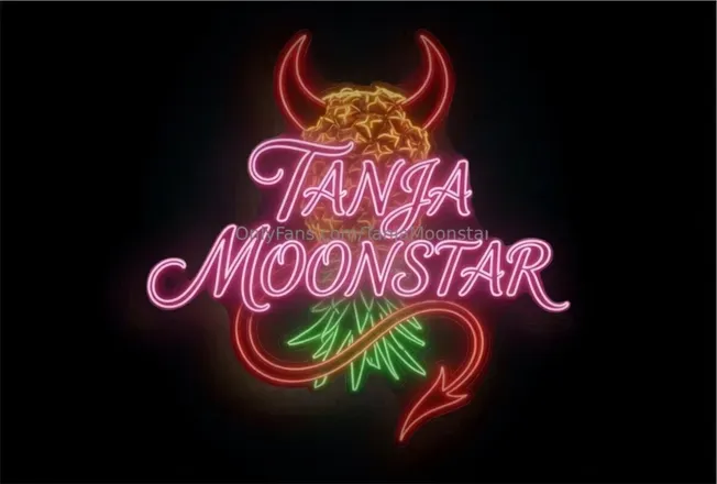 OnlyFans account  tanjamoonstar avatar 1
