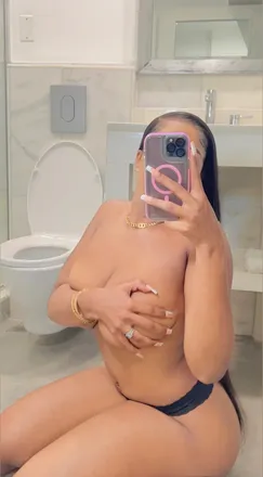 OnlyFans cuenta iluvsapphirebleu header 2