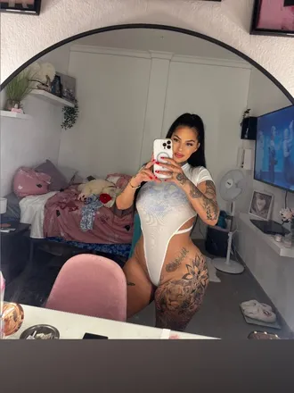OnlyFans cuenta alexandraleon header 2
