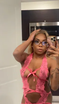 OnlyFans cuenta olivescantyafterdark avatar 1