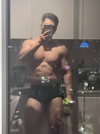 OnlyFans account  emrain avatar 1