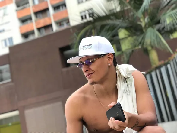 OnlyFans cuenta victorzapata header 2