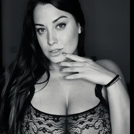 OnlyFans cuenta curvy_girl89 header 2