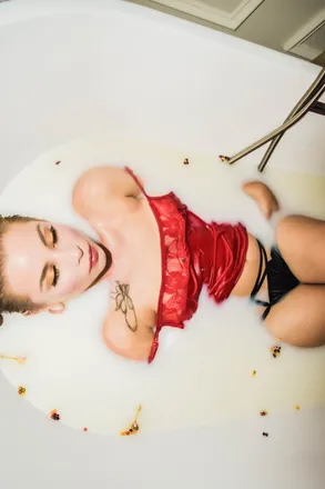 OnlyFans cuenta ms.maewithbae header 2