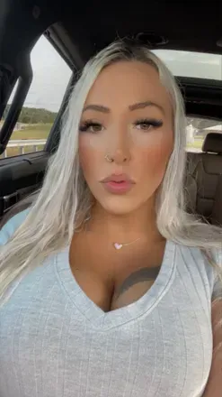 OnlyFans cuenta mami1018 avatar 1
