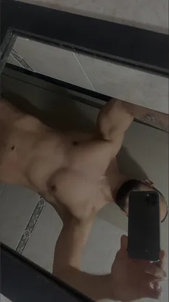 OnlyFans account  big28c header 2