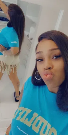 OnlyFans cuenta yumyumvsyomii header 2