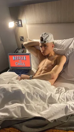 OnlyFans account  theunknownuk header 2