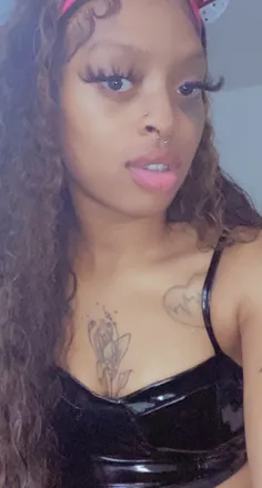 OnlyFans cuenta prettyazzreddd header 2