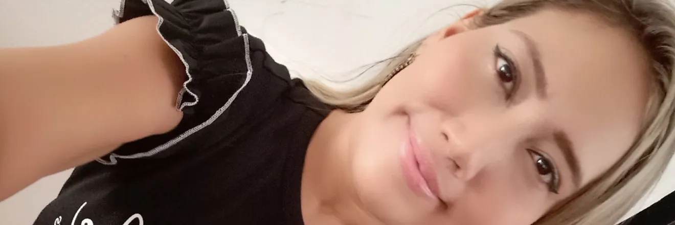 OnlyFans account  pershi header 2