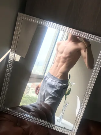 OnlyFans cuenta cwh.06 header 2