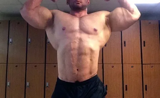 OnlyFans cuenta ryanmusclegod header 2
