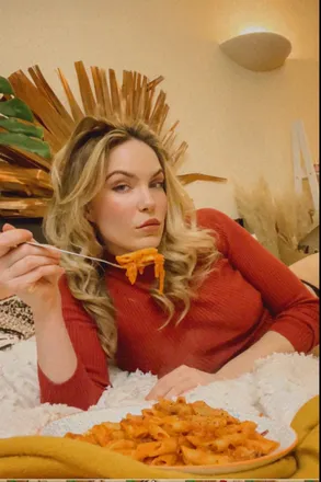OnlyFans cuenta holly.foodie header 2