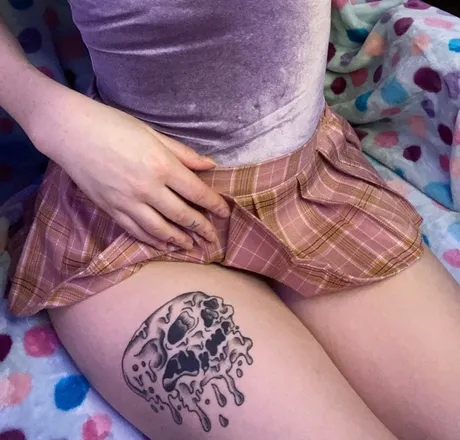 OnlyFans cuenta honeybunangel header 2
