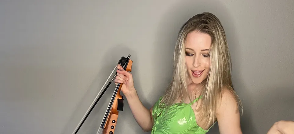 OnlyFans cuenta sassyviolin header 2