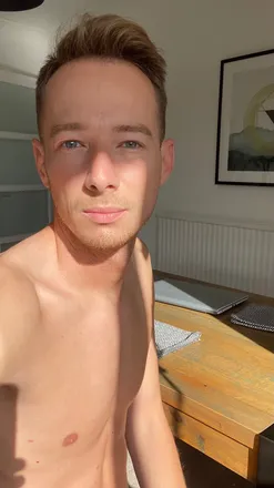 OnlyFans cuenta u28636396 header 2