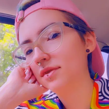 OnlyFans account  ellianorth_smol avatar 1