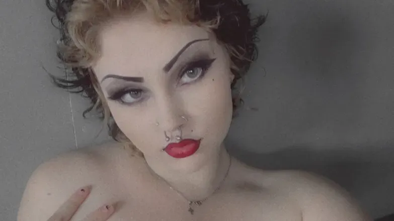 OnlyFans account  morbidbabe avatar 1