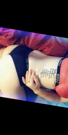 OnlyFans cuenta queenb0515 header 2